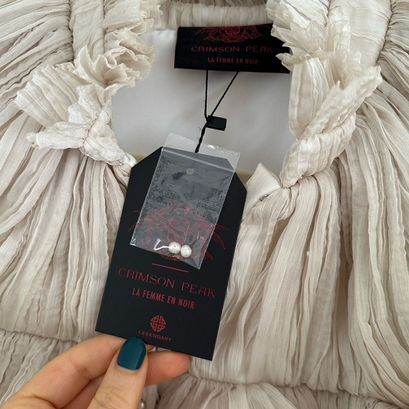 CRIMSON PEAK La Femme en Noir Edith Victorian Gown in Ivory - size medium - NWT - Picture 10 of 12